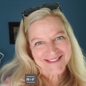 Meet your Posher, Robin